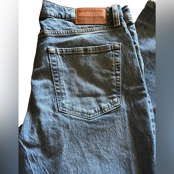 LUCKY brand boy mid rise relaxed straight distressed women’s jeans EUC - Picture 2 of 12